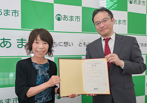 贈呈式の様子2
